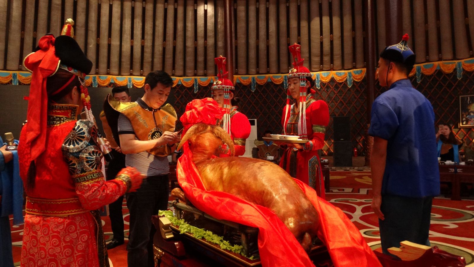 2016園冶杯專(zhuān)業(yè)獎(jiǎng)參賽項(xiàng)目:塔拉艾木格酒店及景觀設(shè)計(jì)方案