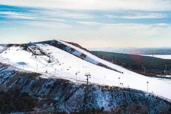 遼寧構(gòu)建四季消費(fèi)場(chǎng)景 冰雪景區(qū)“一專多能”